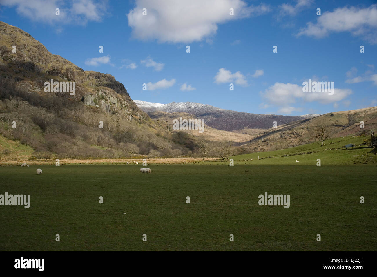 The Glyder mountain range from Nant Gwynant valley floor in Snowdonia, North Wales Stock Photo