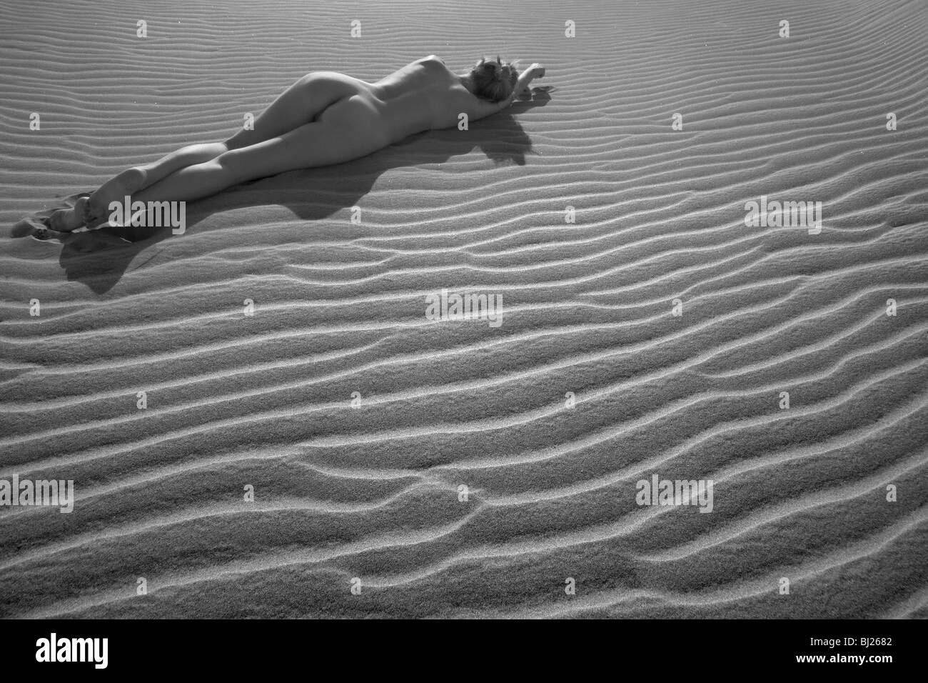gran canaria maspalomas nackt Beautiful nude study in the sand dunes of Maspalomas on Gran Canaria Stock  Photo - Alamy