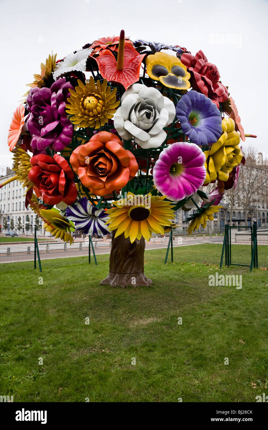 The "Flower Tree" sculpture created by Korean artist JeongHwa Choi