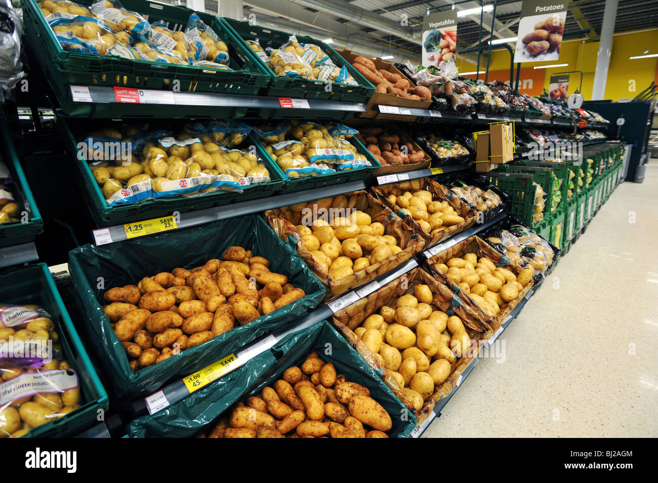 Different varieties of potatoes on sale in Tesco Stock Photo