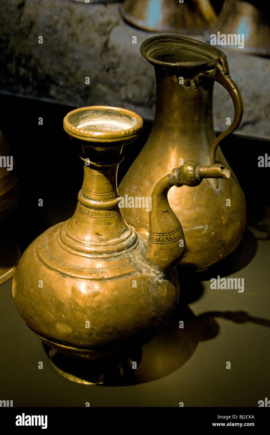 Tibet Tibetan kettle cauldron tea copper brass Stock Photo