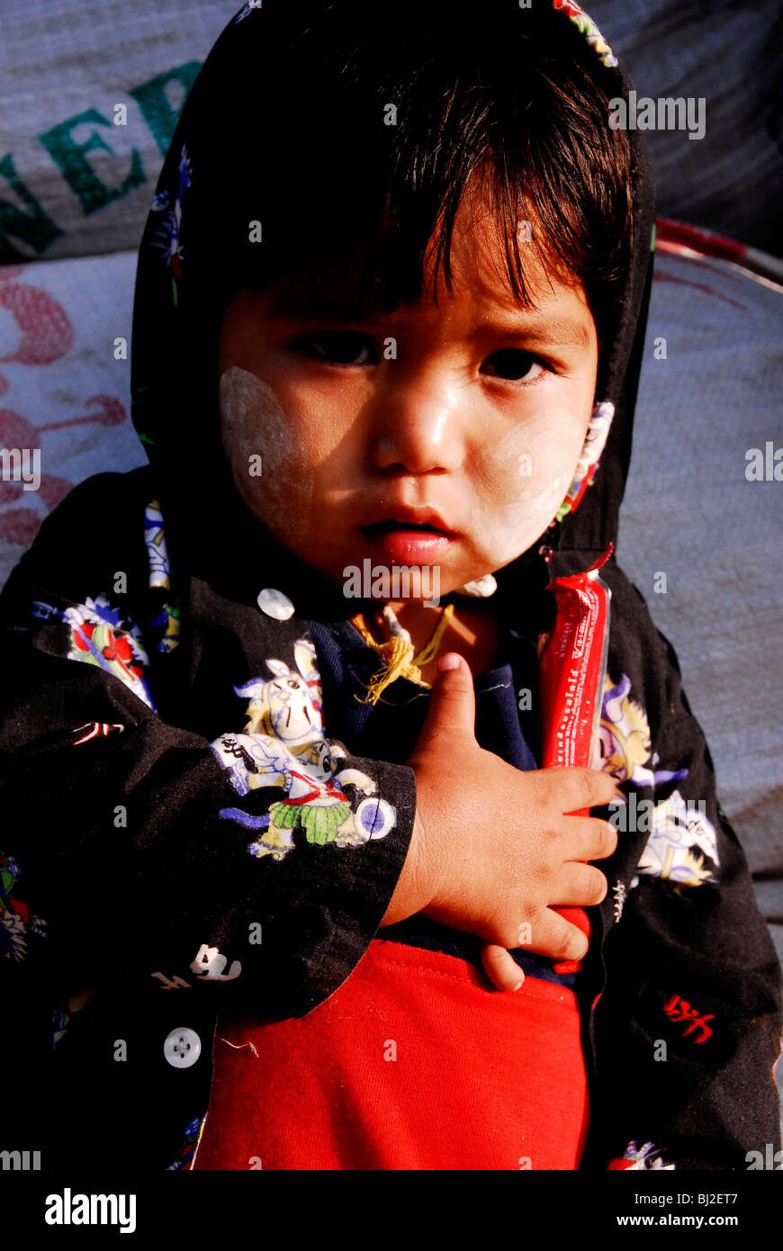 little karen girl , umpium refugee camp(thai burmese border) , south of