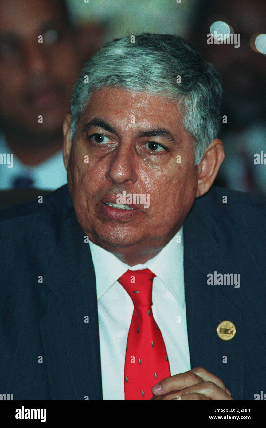 MANUEL ESQUIVEL PRIME MINISTER OF BELIZE 27 October 1993 Stock Photo