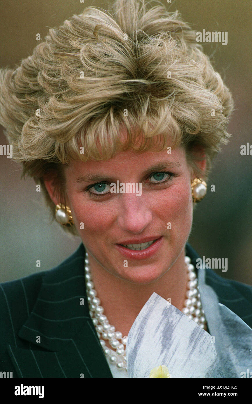Princess diana princess wales 07 hi-res stock photography and images - Alamy, image size:866x1390