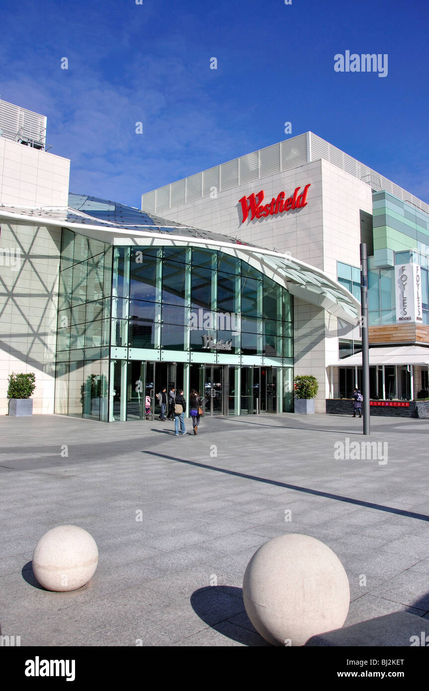Westfield london shops hi-res stock photography and images - Alamy