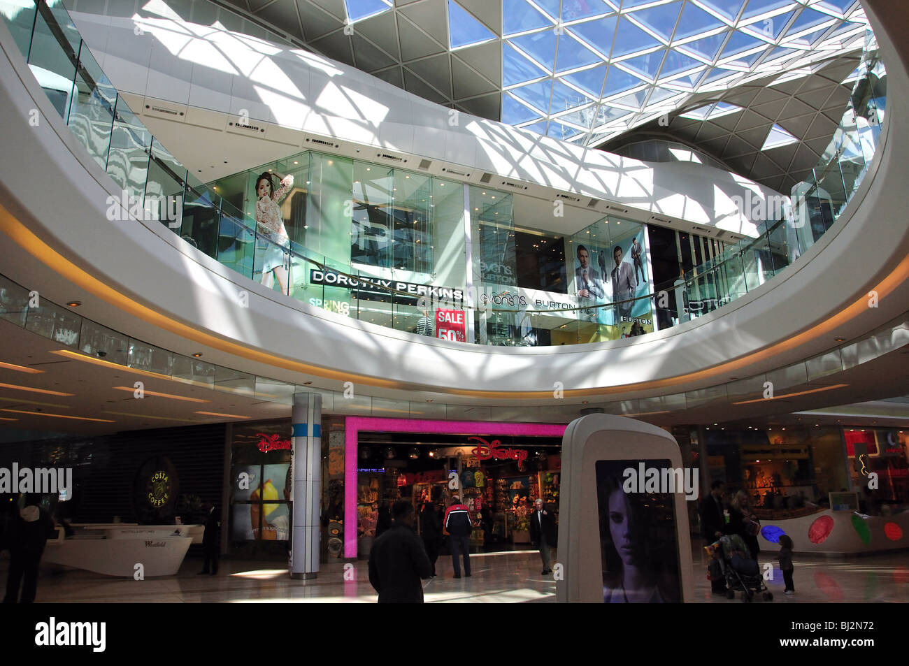 Interior view, Westfield Shopping Centre, Shepherd's Bush, London Borough  of Hammersmith and Fulham, Greater London, England, United Kingdom Stock  Photo - Alamy