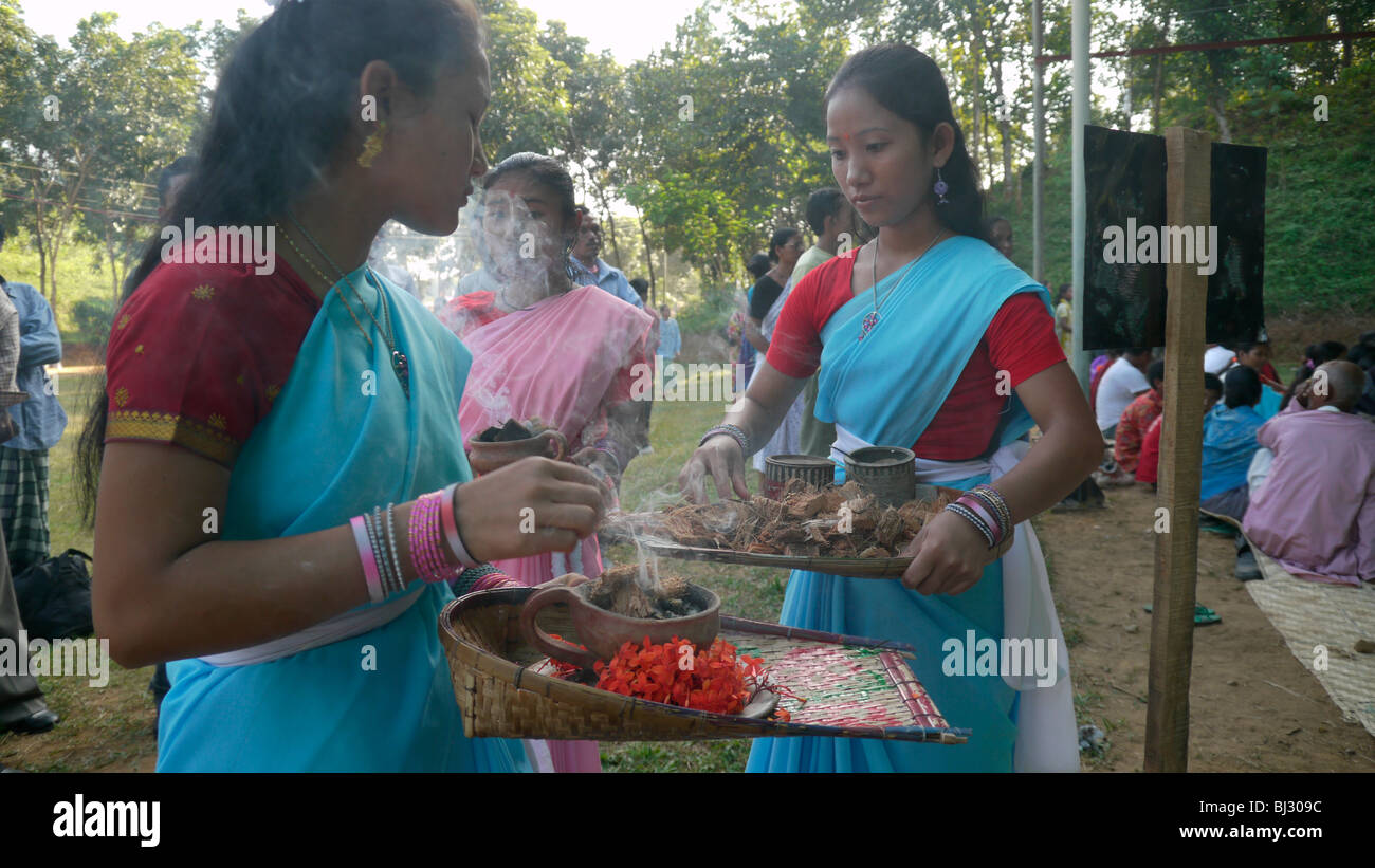 BANGLADESH Fatima Rani Pilgrimage at Baromari Mission, tribal dancing ...