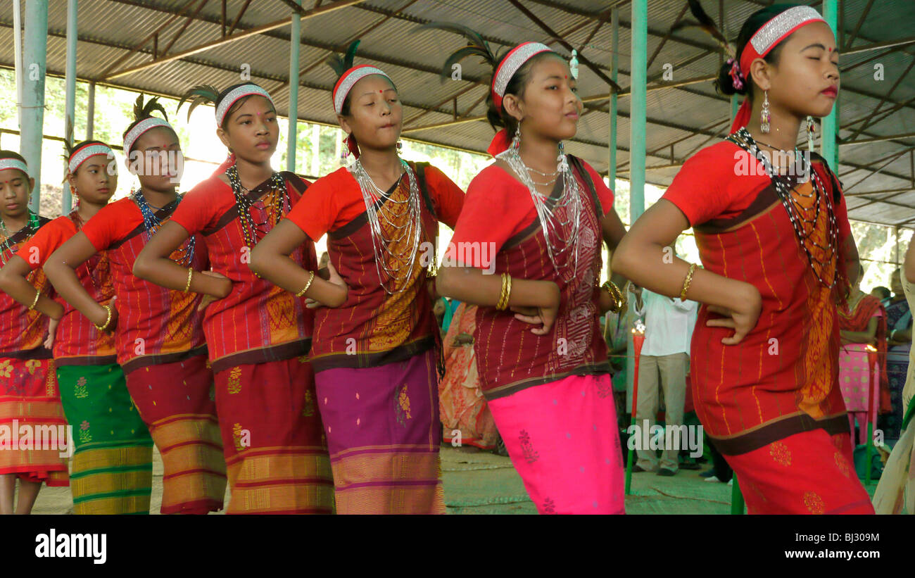 BANGLADESH Fatima Rani Pilgrimage at Baromari Mission, tribal dancing ...