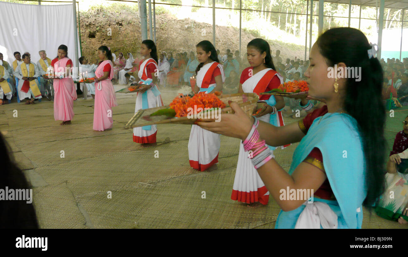 BANGLADESH Fatima Rani Pilgrimage at Baromari Mission, tribal dancing ...