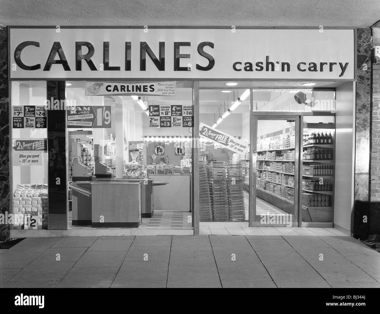 The new generation of cash and carry, Goldthorpe, South Yorkshire, 1960. Artist: Michael Walters Stock Photo