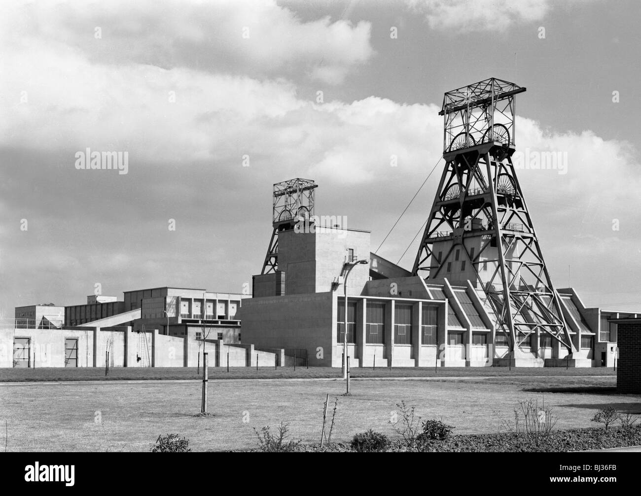 Lea Hall Colliery, Rugeley, Staffordshire, 1961.  Artist: Michael Walters Stock Photo