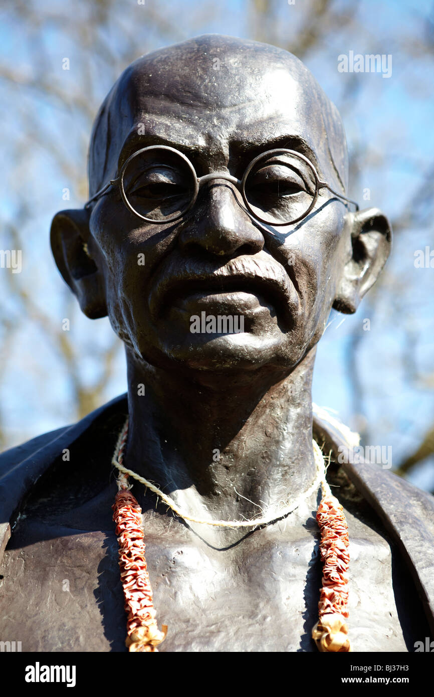 Statue of Mahatma Ghandi at Ariana Park (Musee Ariana), Geneva, Switzerland Stock Photo