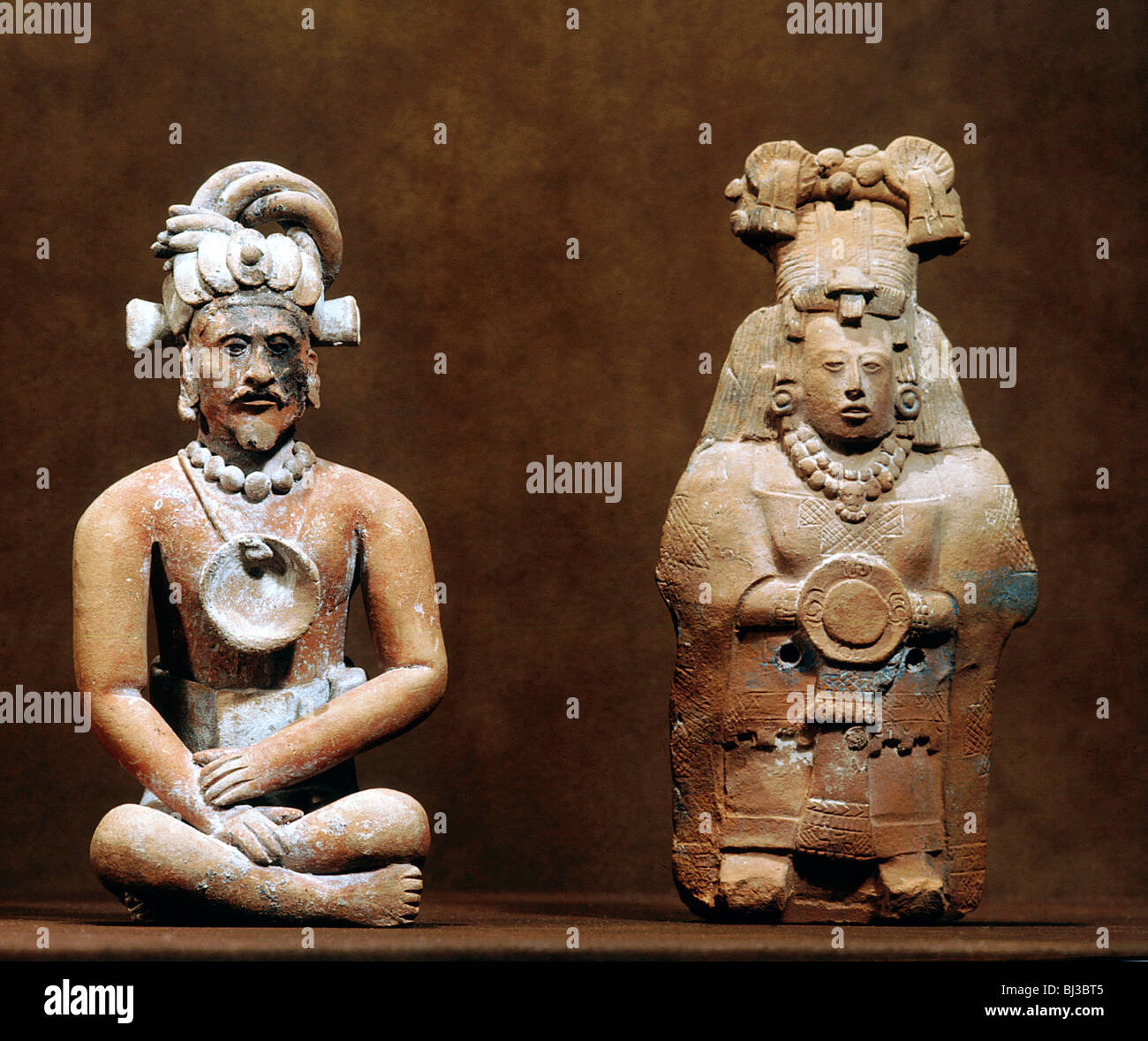 Maya dignitary hi-res stock photography and images - Alamy