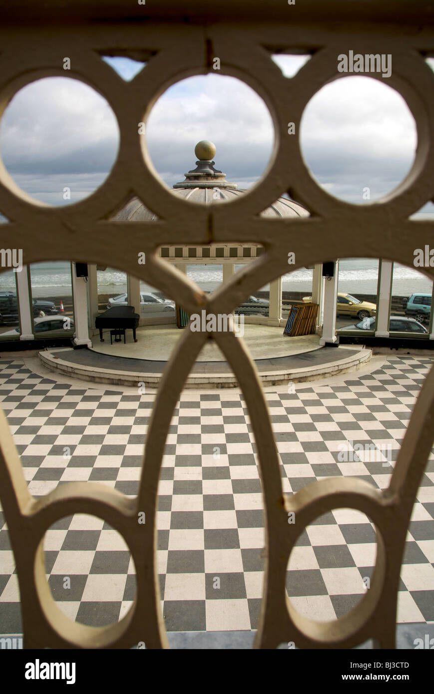 Scarborough North Yorkshire UK Seafront Holiday Resort Spa Stock Photo scarborough-north-yorkshire-uk-seafront-holiday-resort-spa-stock-photo