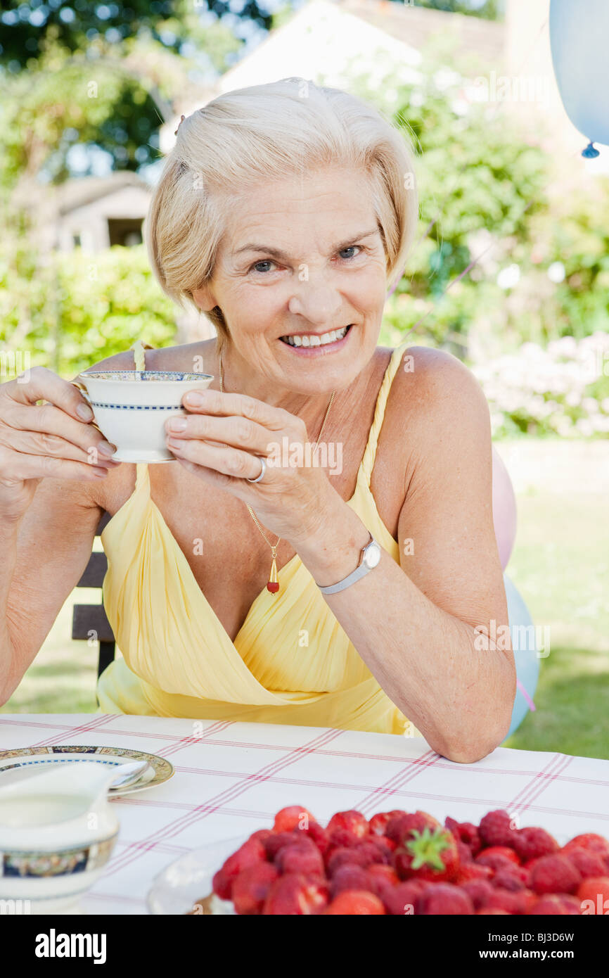 Senior Tea Party Stock Photos & Senior Tea Party Stock Images - Alamy