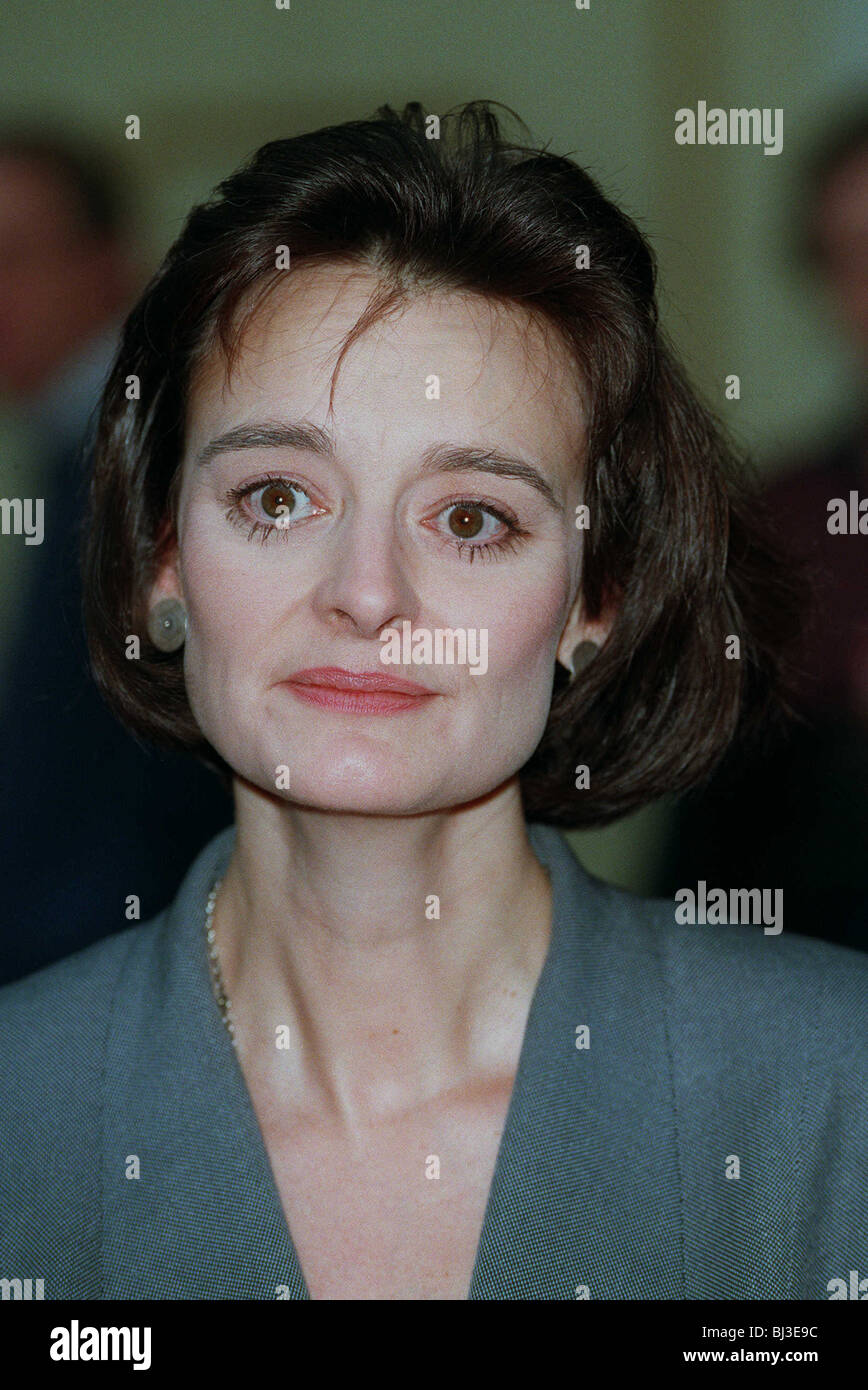 CHERIE BLAIR WIFE OF LEADER OF OPPOSITION 23 December 1994 Stock Photo