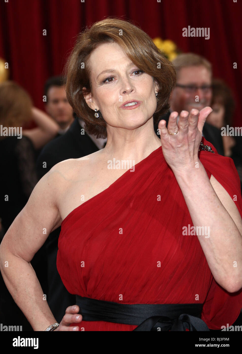 SIGOURNEY WEAVER 82ND ACADEMY AWARDS RED CARPET ARRIVALS KODAK THEATRE LOS ANGELES CALIFORNIA USA 07 March 2010 Stock Photo