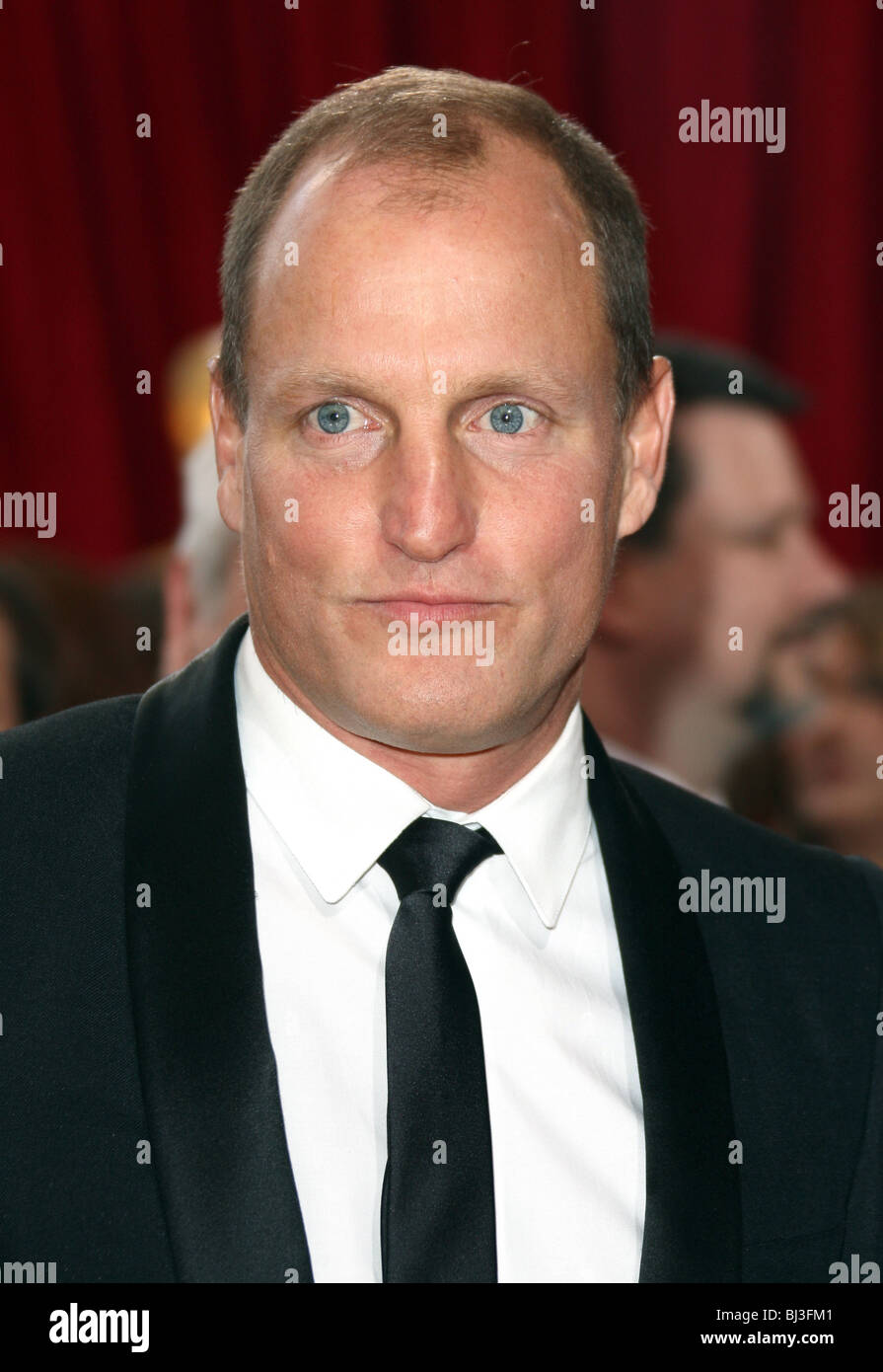 WOODY HARRELSON 82ND ACADEMY AWARDS RED CARPET ARRIVALS KODAK THEATRE