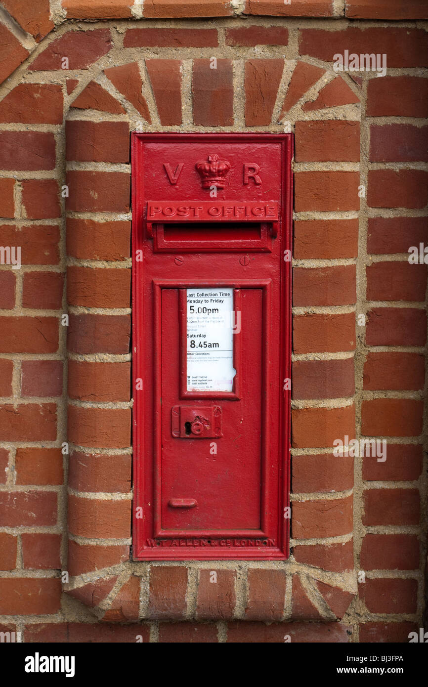 Victorian Post Box in Winkfield, Berkshire Stock Photo