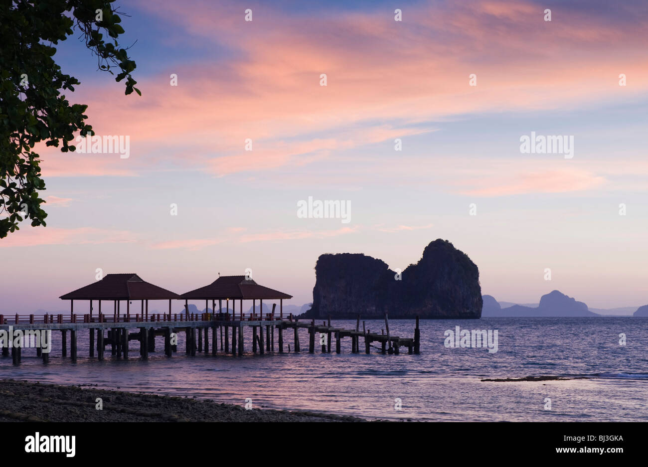 Sunrise, limestone rock formations in the sea, Ko Hai or Koh Ngai island, Trang, Thailand, Asia Stock Photo