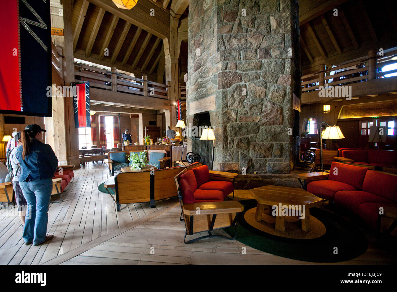 Timberline lodge hi-res stock photography and images - Alamy