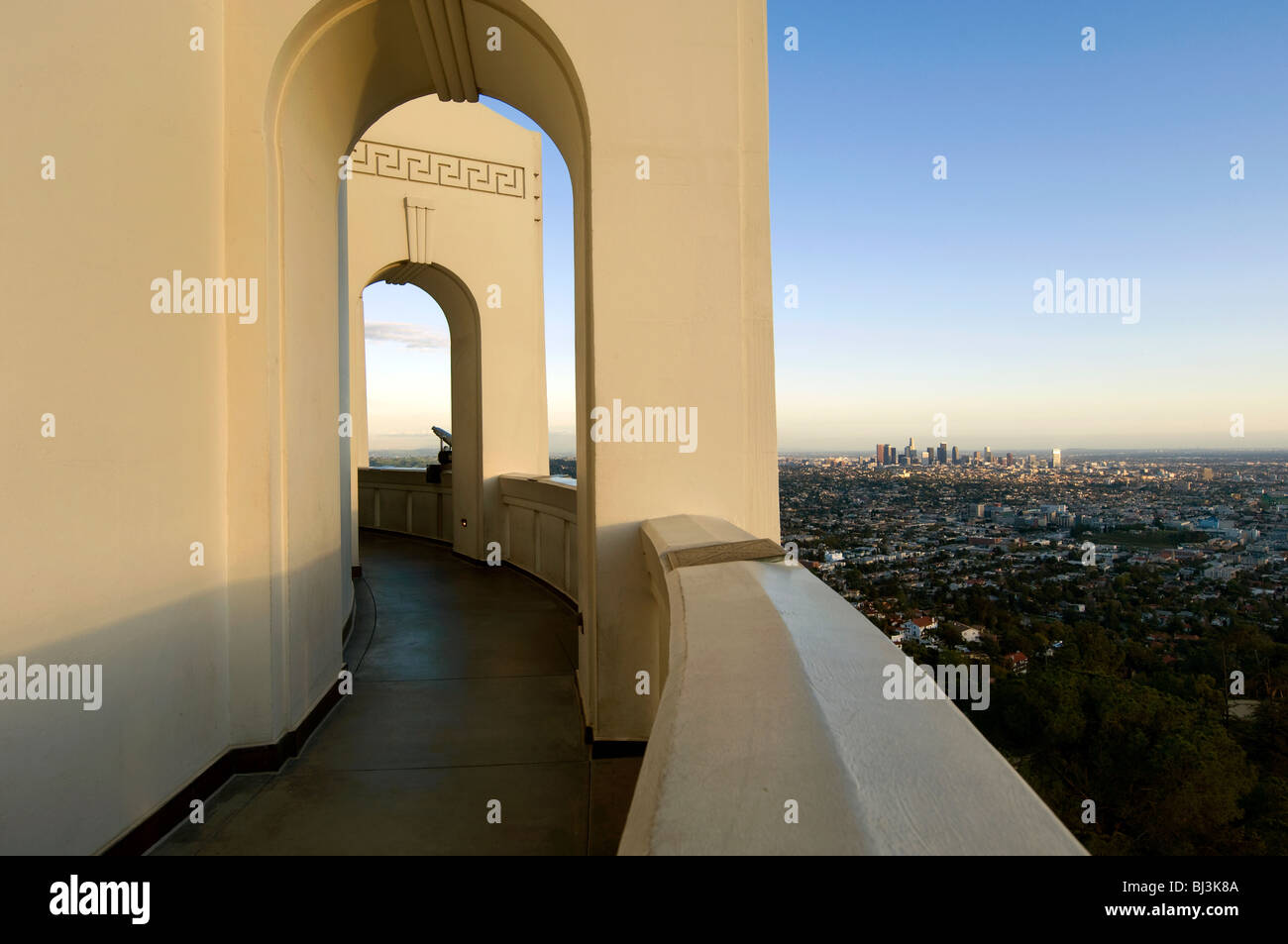 Art Deco arched walkway around the Griffith Park Observatory Stock Photo