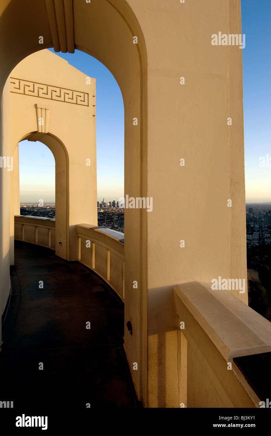 Art Deco arched walkway around the Griffith Park Observatory with views of downtown Los Angeles Stock Photo