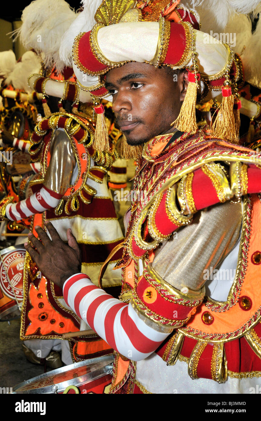 Carnival rio musician hi-res stock photography and images - Alamy