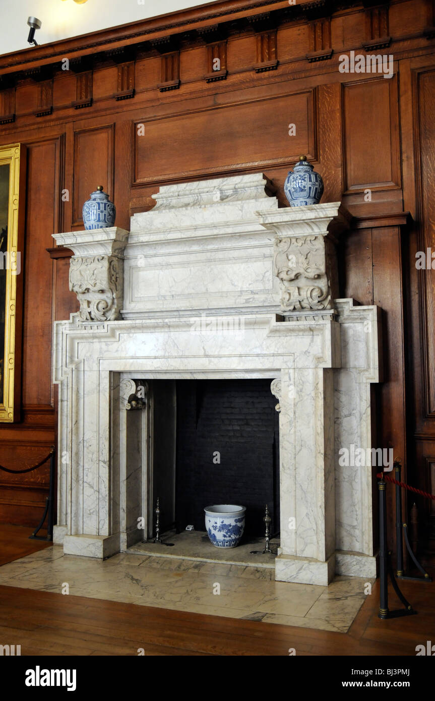 Tudor fireplace hires stock photography and images Alamy