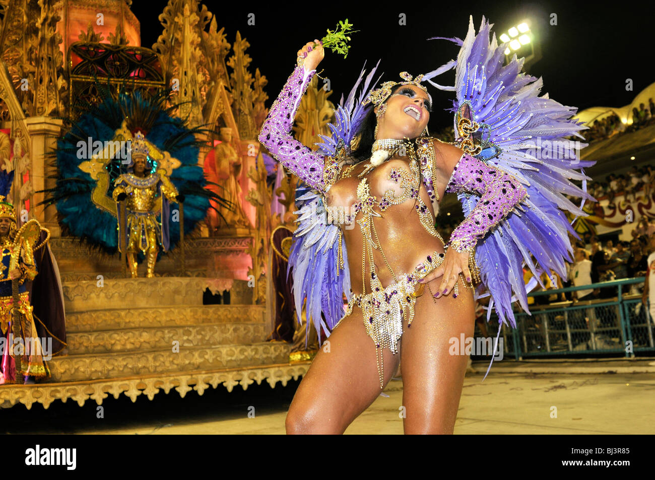 Angelina Sexy Samba