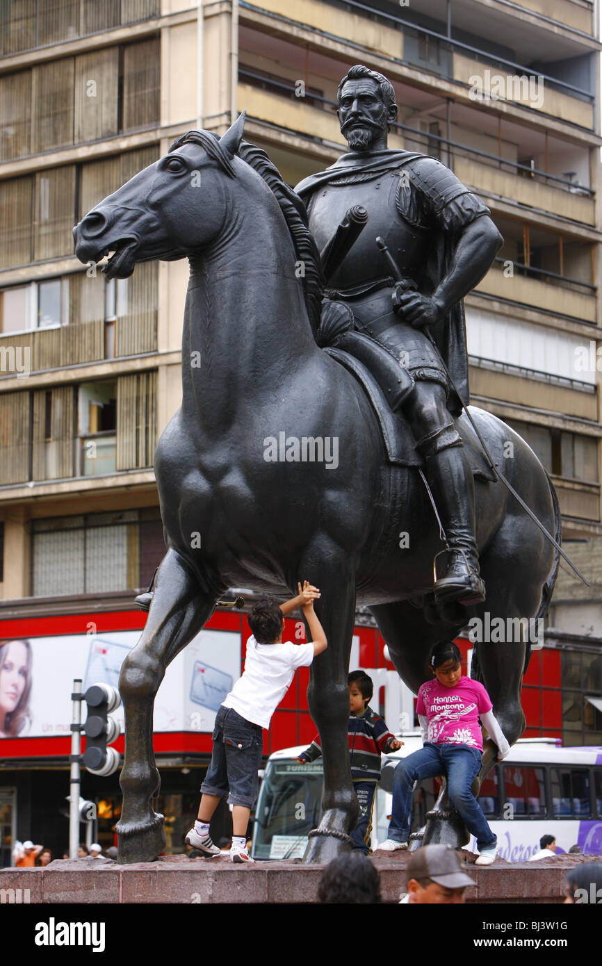 Equestrian statue of conquistador Pedro de Valdivia, Plaza de Armas