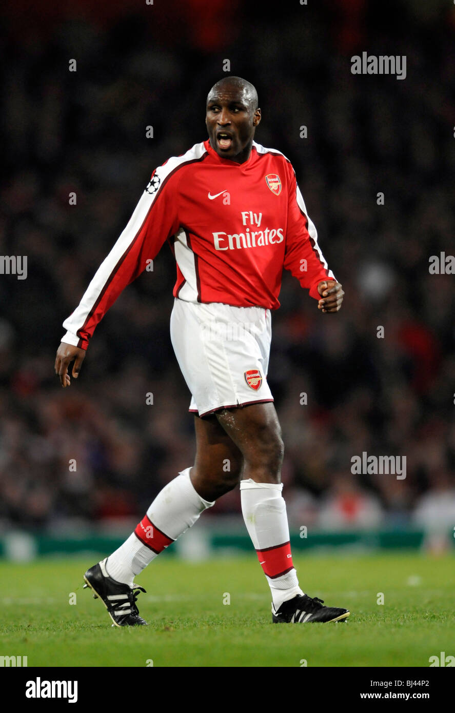 Arsenal No 31 Sol Campbell, Arsenal V Porto UEFA Champions League first knockout round - second leg Stock Photo