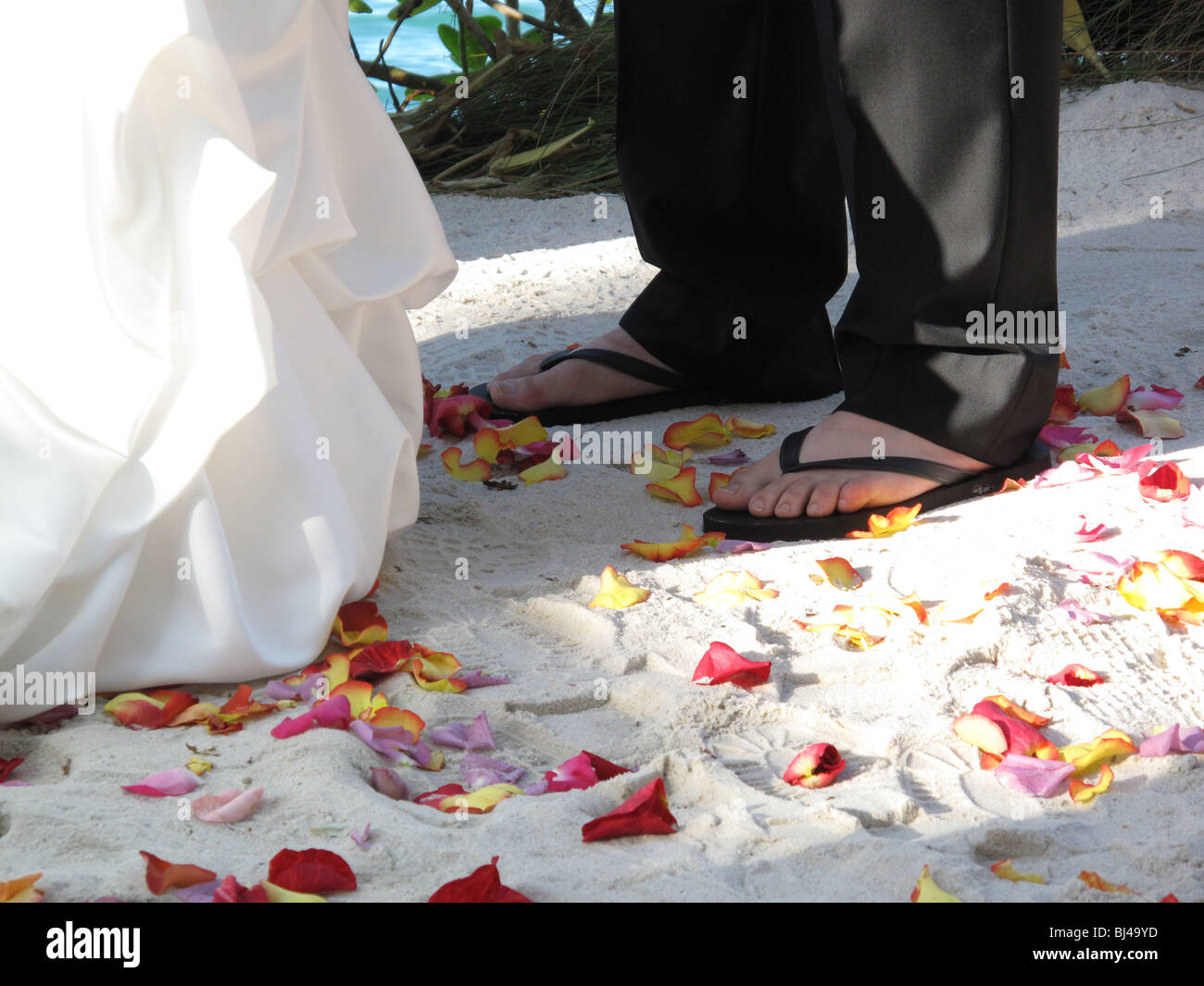 Wedding Flip Flops Stock Photo - Download Image Now - Flip-Flop, Wedding,  Foot - iStock