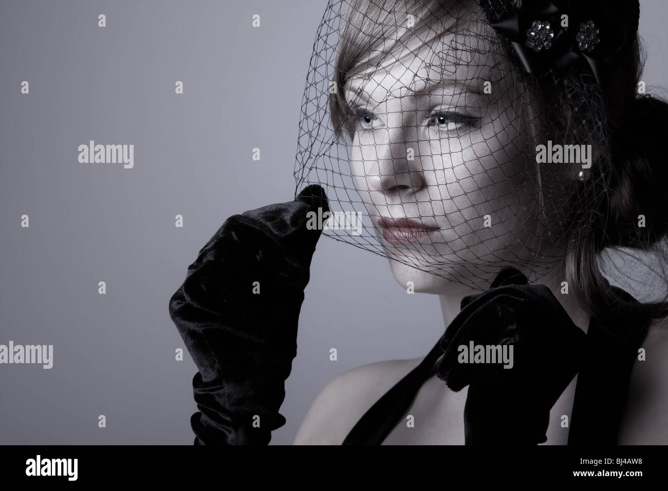 Veil woman lace hi-res stock photography and images - Alamy