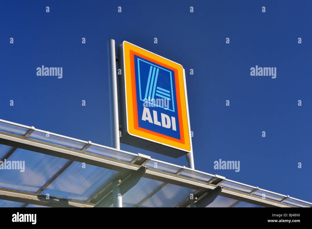 ALDI, supermarket, logo. The Old Showground, Kendal, Cumbria, England, United Kingdom, Europe. Stock Photo
