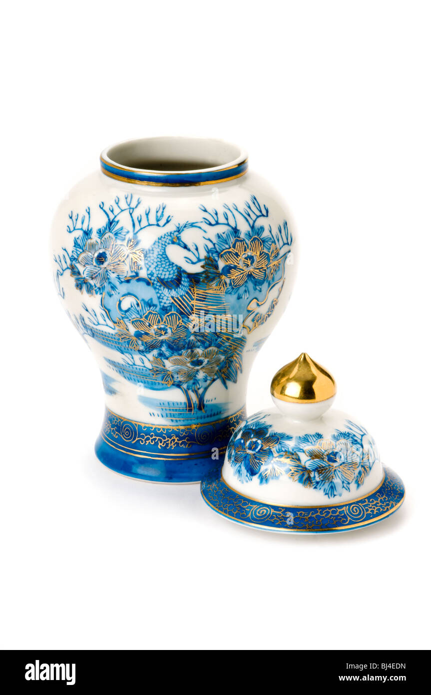 Chinese vase hi-res stock photography and images - Alamy