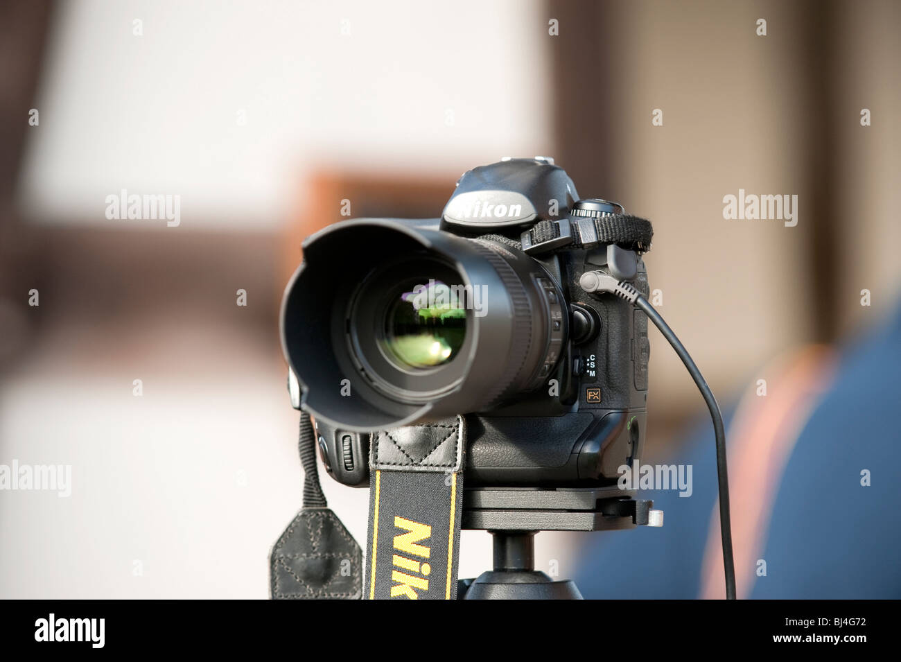 Nikon camera tripod hi-res stock photography and images - Alamy