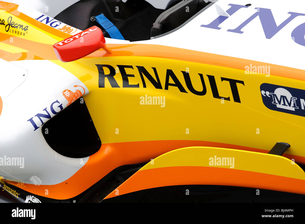 Renault formula racing car sponsored by ING Savings Direct Stock 