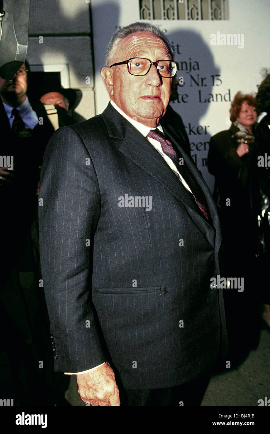 HENRY KISSINGER U.S. SECRETARY OF STATE(69-76) 22 September 1995 NEW LINE CINEMA Stock Photo