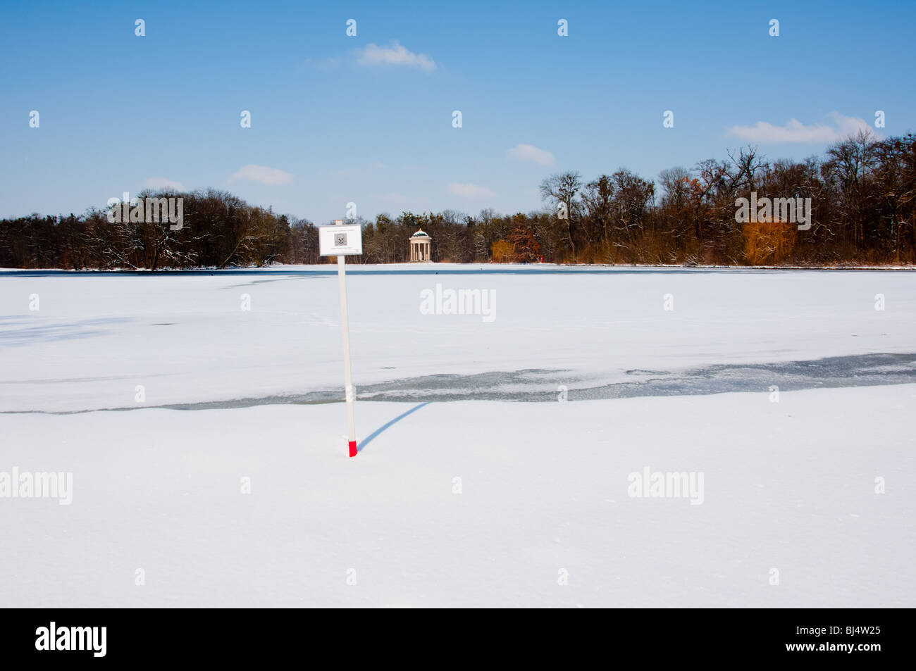 Sign warns of thin ice in the Nymphenburg palace grounds Stock Photo
