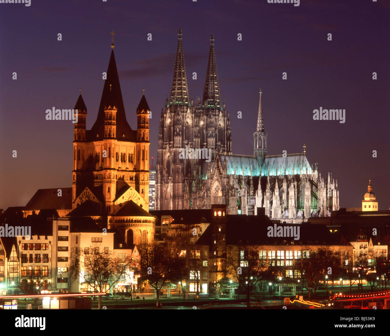 City view at dusk, Cologne (Koln), Nordrhein-Westfalen, Federal Republic of Germany Stock Photo