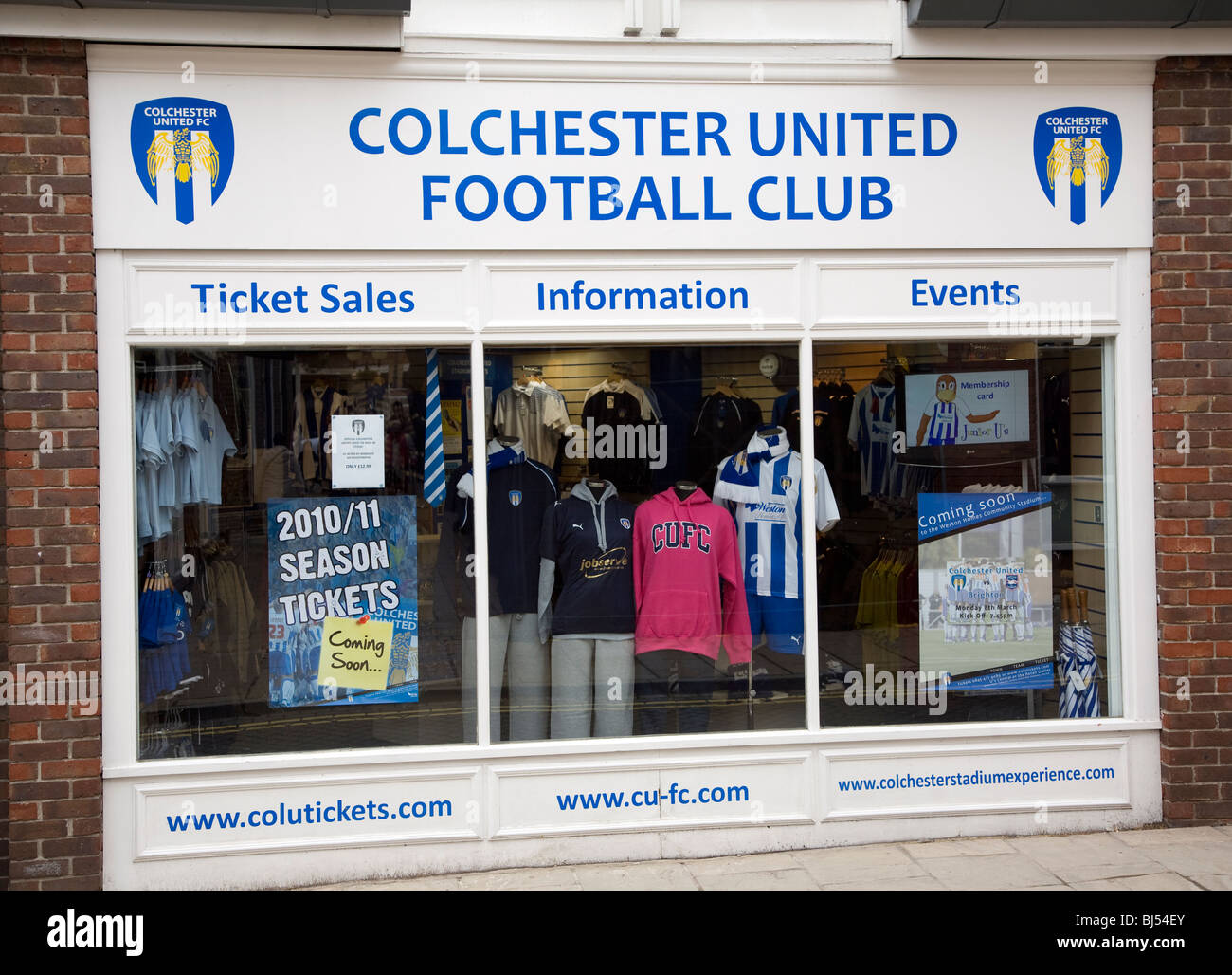Club shop hi-res stock photography and images - Alamy