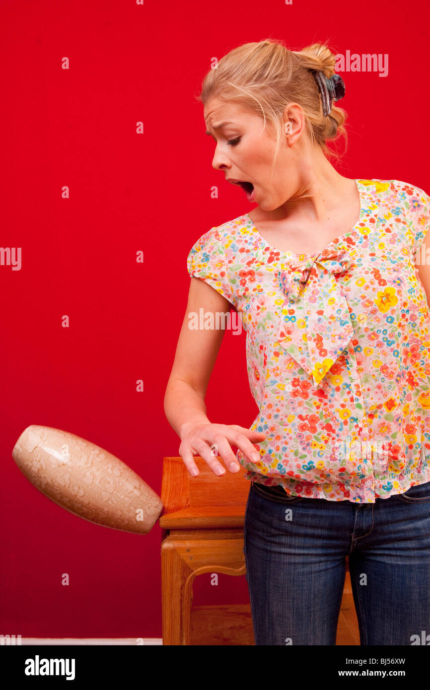 Breaks vase hires stock photography and images Alamy