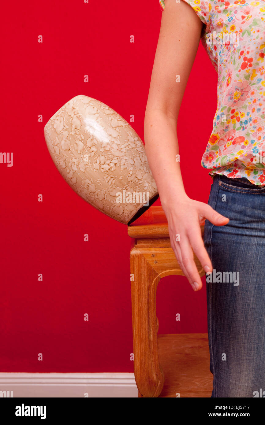 Porcelain broken vase hires stock photography and images Alamy