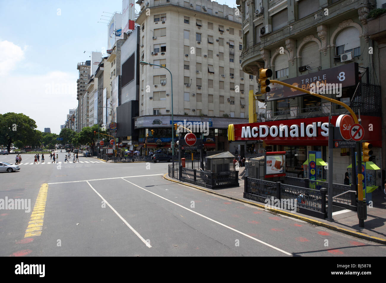 Buenos aires argentina mcdonalds High Resolution Stock Photography and ...