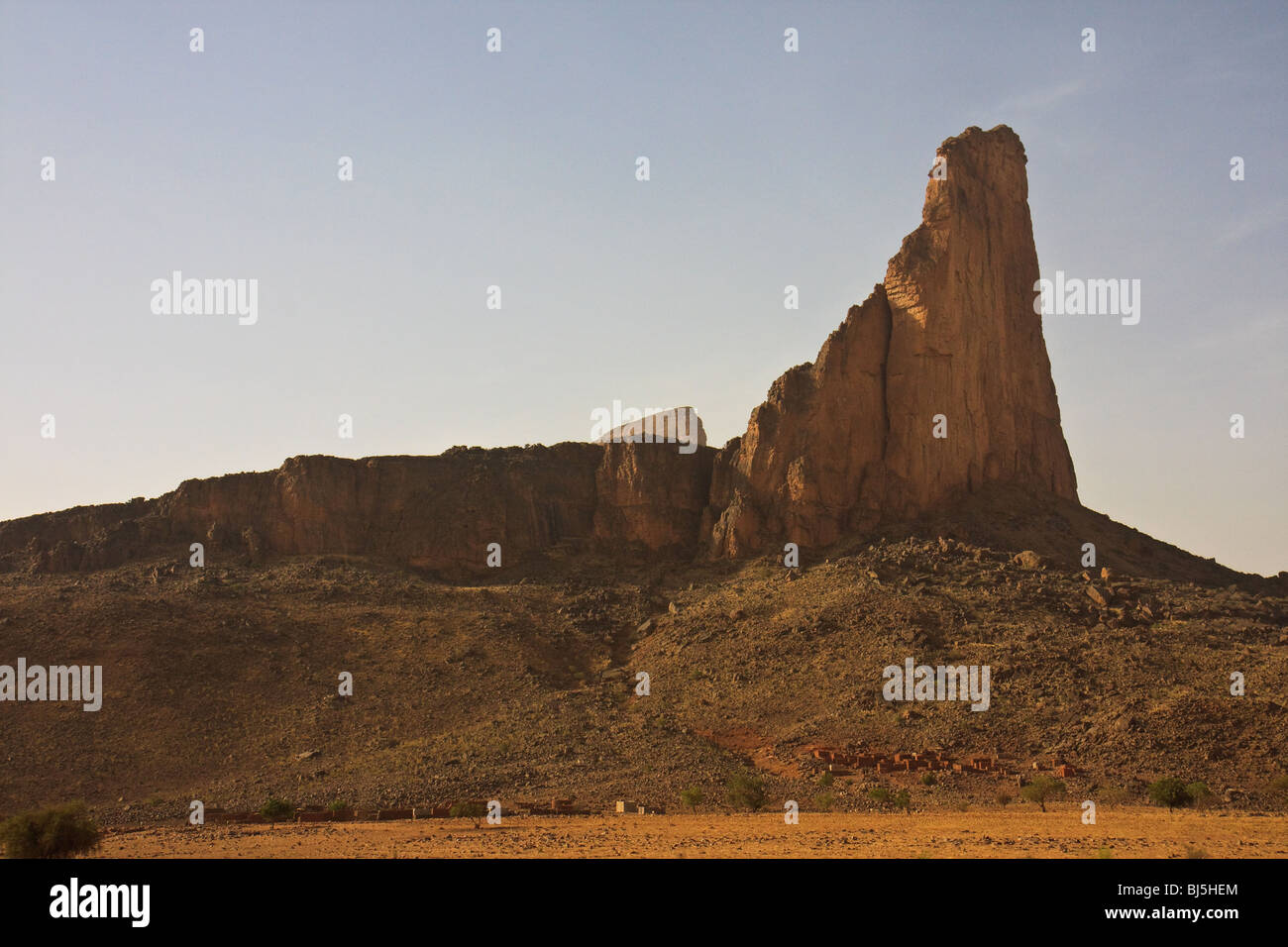 Mali Plateau Rocks Africa Hombori Main de Fatima Mali Mountain Rock Stock Photo - Alamy