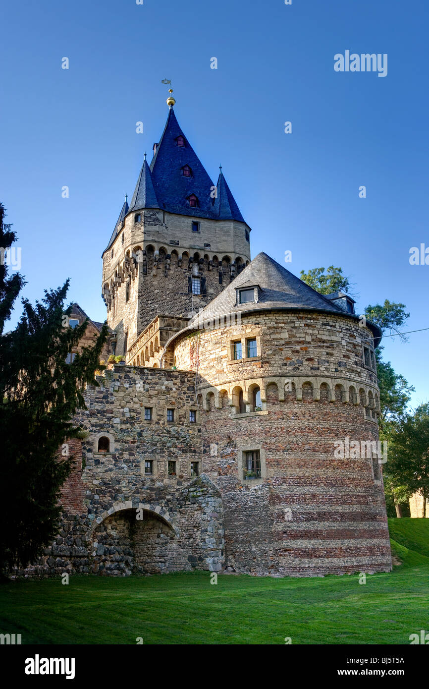 Schloss Huelchrath (Hülchrath) Castle and park, moated castle near Grevenbroich, Lower Rhine, North Rhine-Westphalia, Germany, E Stock Photo