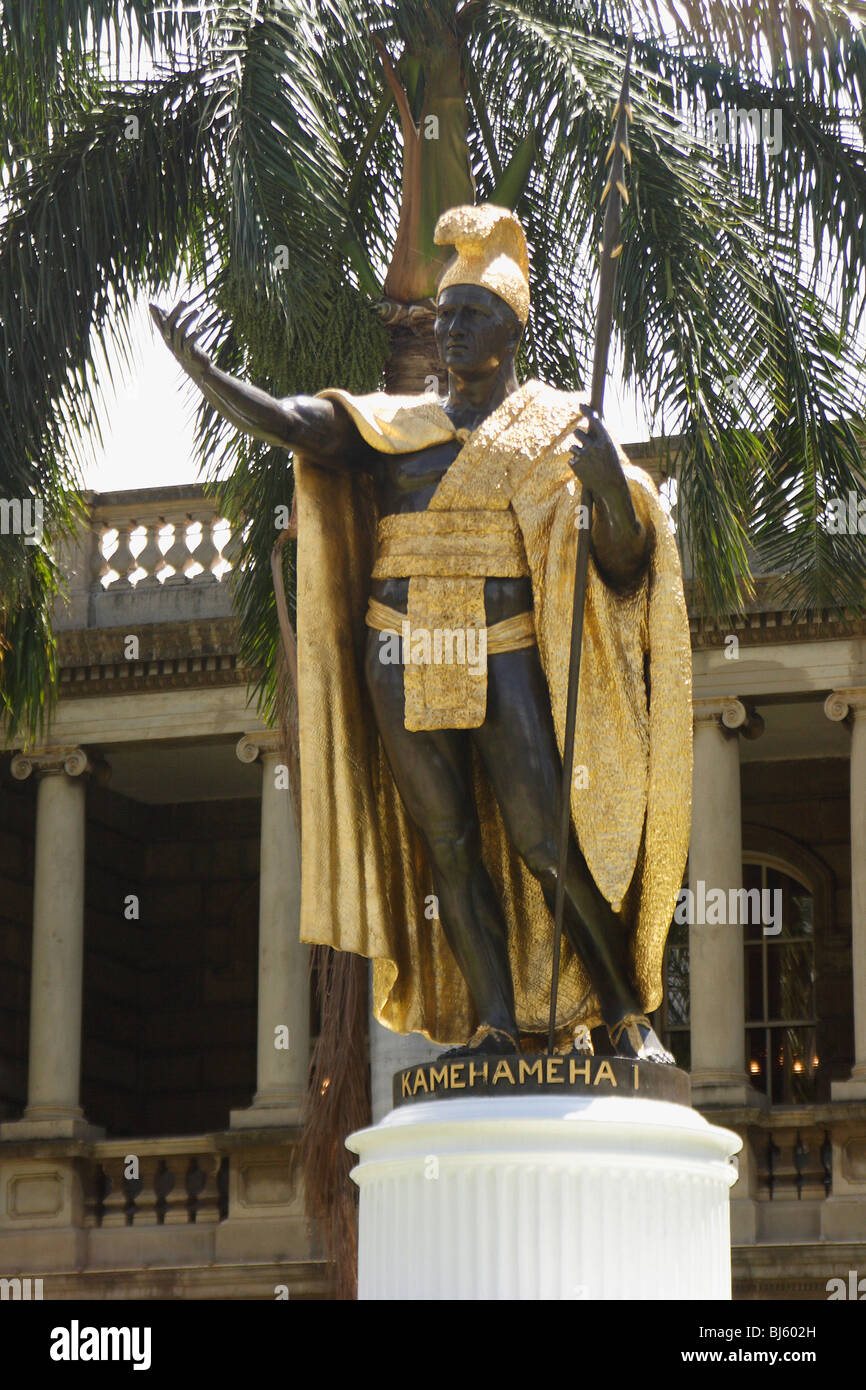 Statue of King Kamehameha in Downtown Honolulu, Hawaii Stock Photo - Alamy
