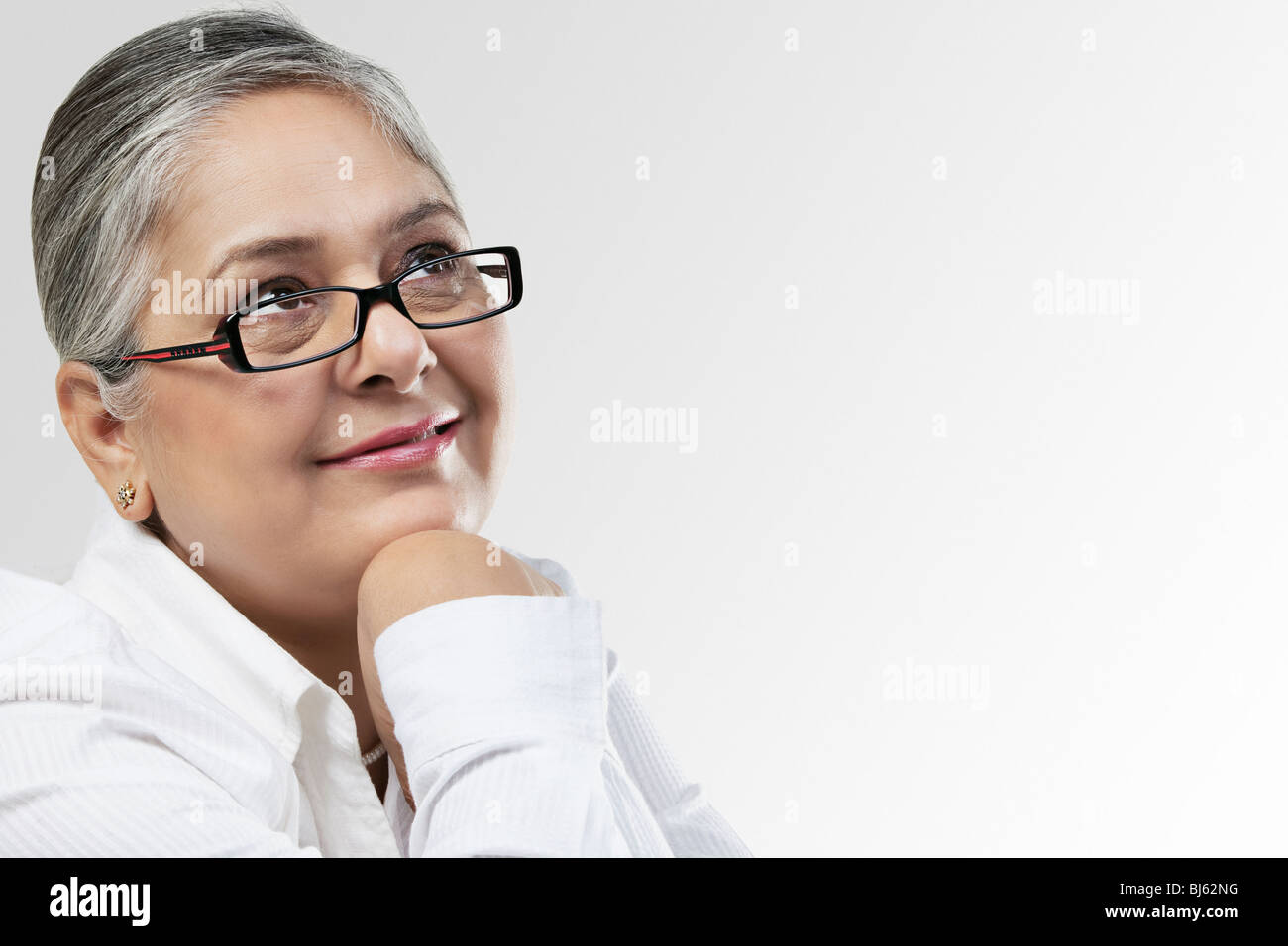Old indian lady glasses hi-res stock photography and images - Alamy