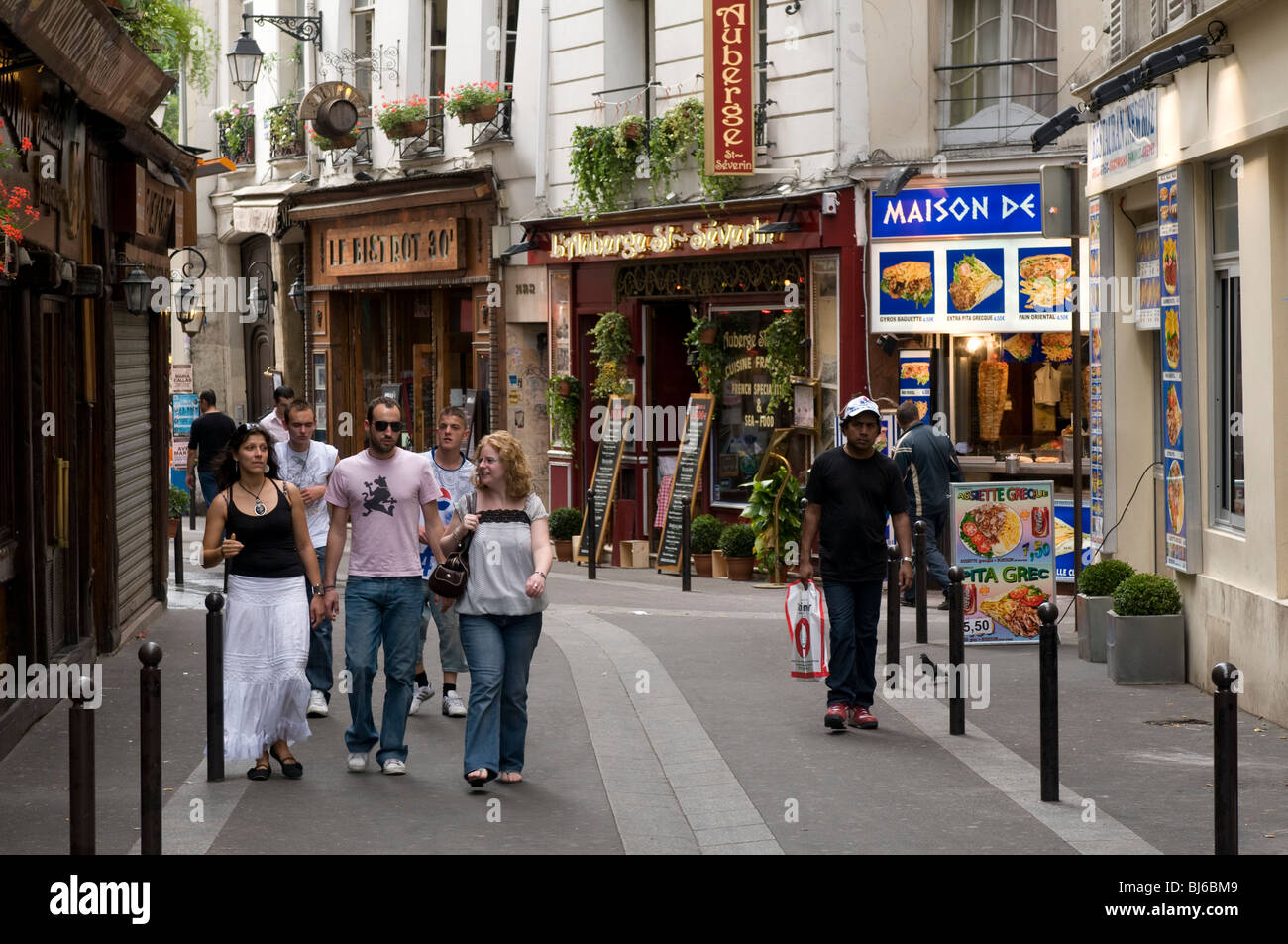 Rue saint severin hi-res stock photography and images - Alamy